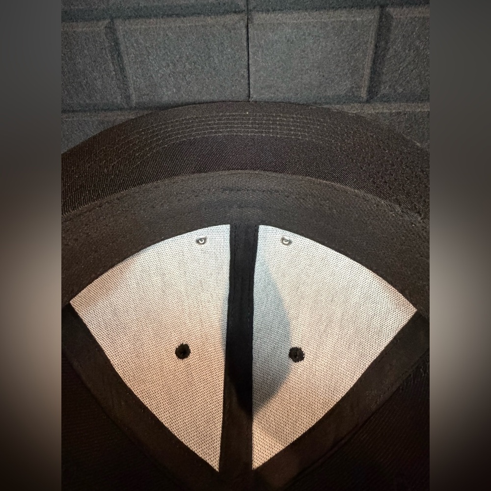 BRAND NEW- Black CUSTOM Snap Back Cap - Picture 2 of 3